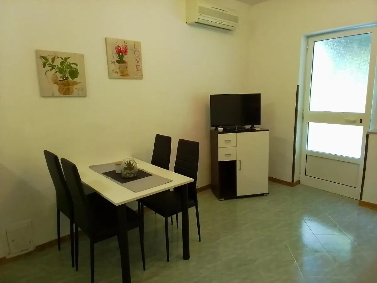 Appartamento Apartman Leni Porec 0*,  Croazia